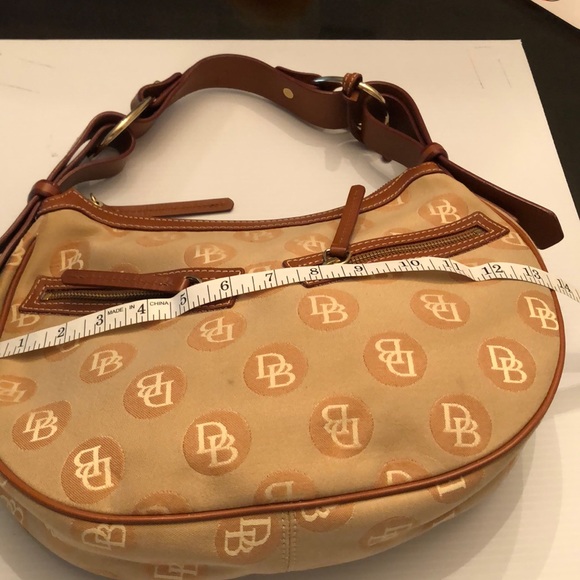 Dooney and Bourke purse - Picture 2 of 9